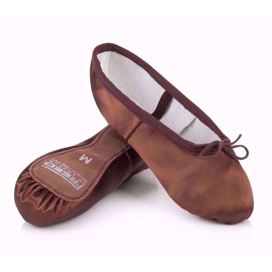 RAD approved  brown satin ballet shoes for female dancers, featuring a full suede sole and pre-sewn elastics. Ideal for Royal Academy of Dance exam uniforms across all grades, these technical ballet slippers provide a professional fit. Customers searching for "ballet pink satin" and "full sole technical shoes" prioritize these for exams. As these shoes often require one size larger than street footwear, refer to the sizing guide for a perfect fit.