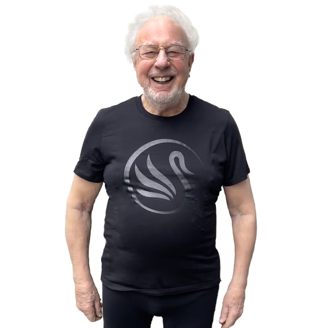 Silver Swans ® T-shirt Black & Black