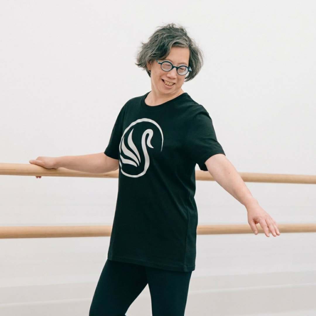 Silver Swans T-shirt Black & Silver